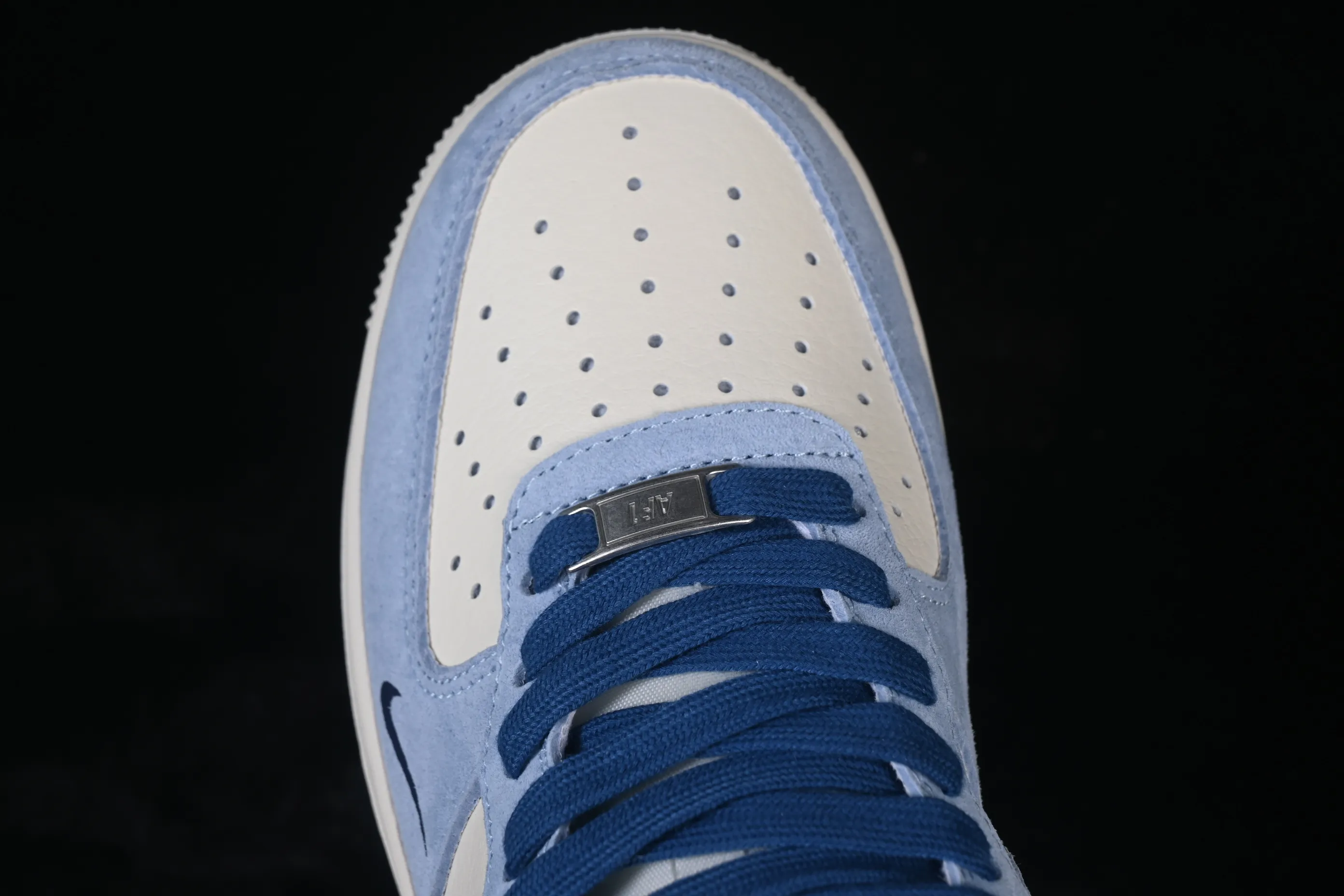 All categories Nk Air Force 1 Air Force series Nk Air Force 1 Low Air Force low top Nike Air Force 1'07 Low Violent Bear joint North Carolina blue double hook Air Force 1 low top casual sneakers XD9314-616